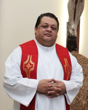 padre Fernando Barbosa dos Santos padre Fernando Barbosa dos Santos