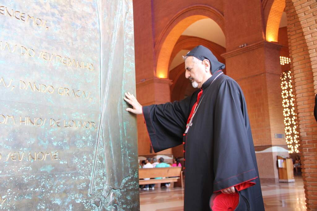 Patriarca da Igreja Católica Siríaca reza no Santuário Nacional por cristãos perseguidos - Foto Imprensa Santuário Nacional