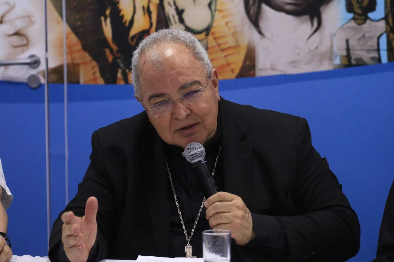 Gustavo Cabral - A12