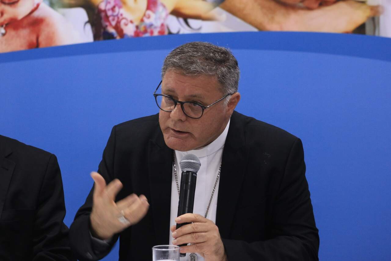 Gustavo Cabral - A12