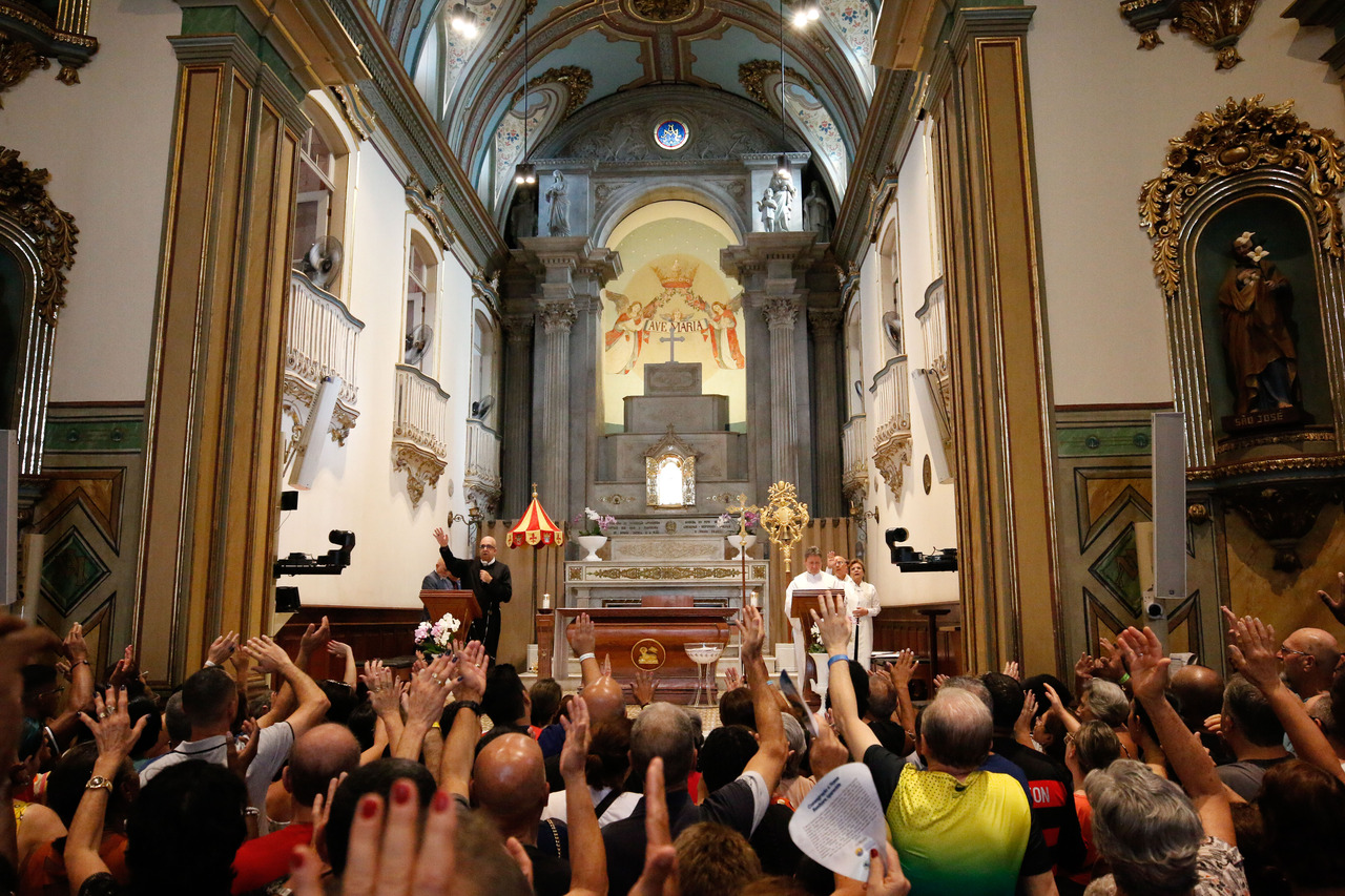 João Pedro Oliveira - A12 João Pedro Oliveira - A12