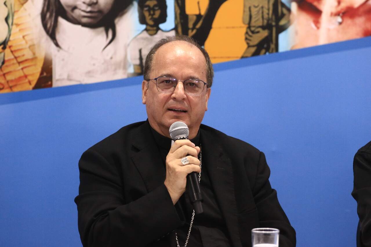 Gustavo Cabral - A12 Gustavo Cabral - A12