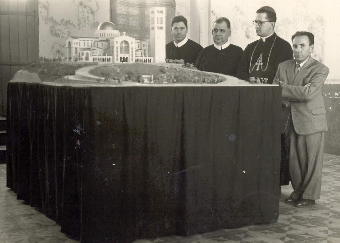 Centro de Documentação e Memória do Santuário Nacional (CDM) Centro de Documentação e Memória do Santuário Nacional (CDM)