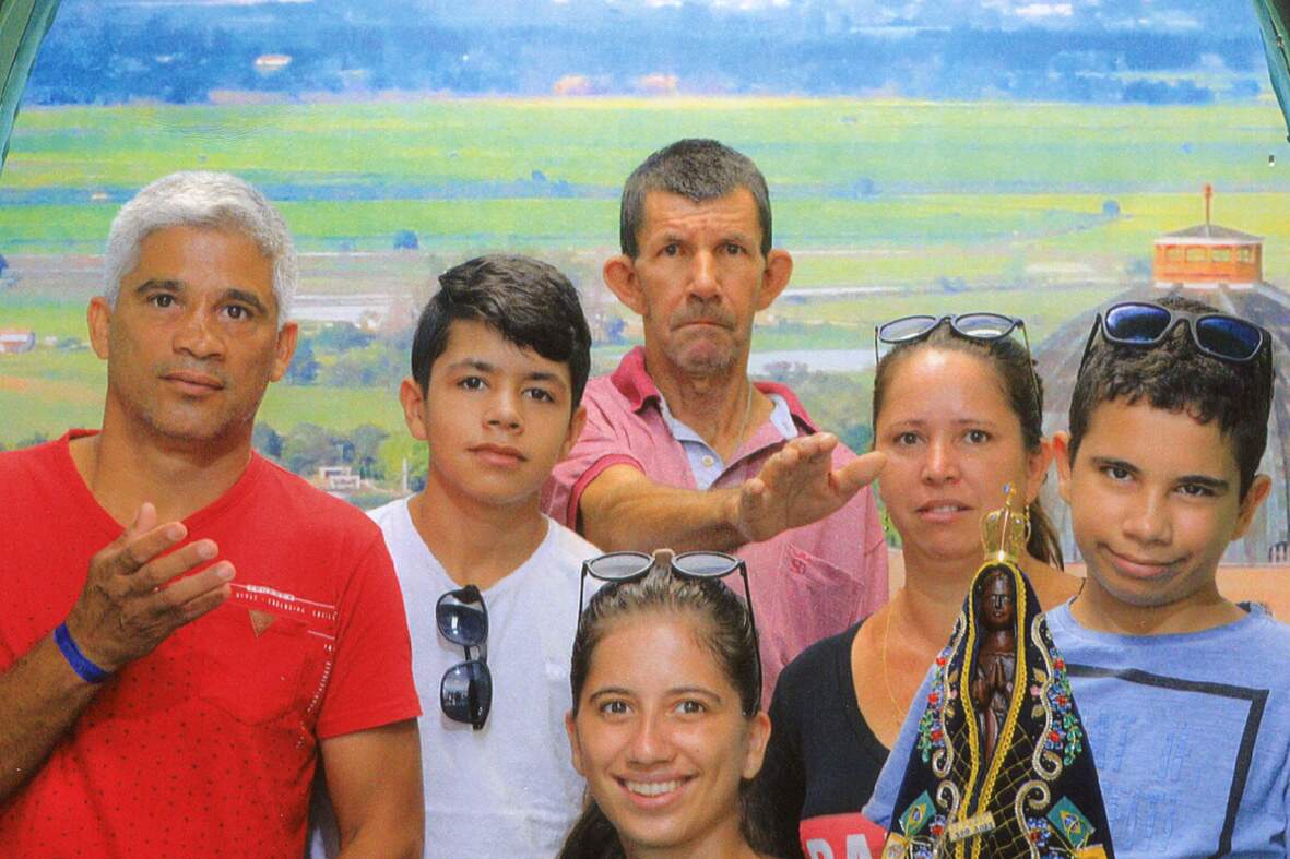 Cátia Carolina Martins da Silva e família, Jesuítas/PR