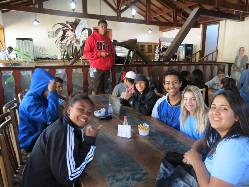 Adolescentes do Centro de Assistência Social São Geral (CASSG) de Potim (SP) visitam a Fazenda da Esperança_foto: CASSG