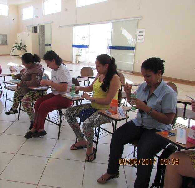CASPAB realiza atividade com as mães do Programa SOS Família