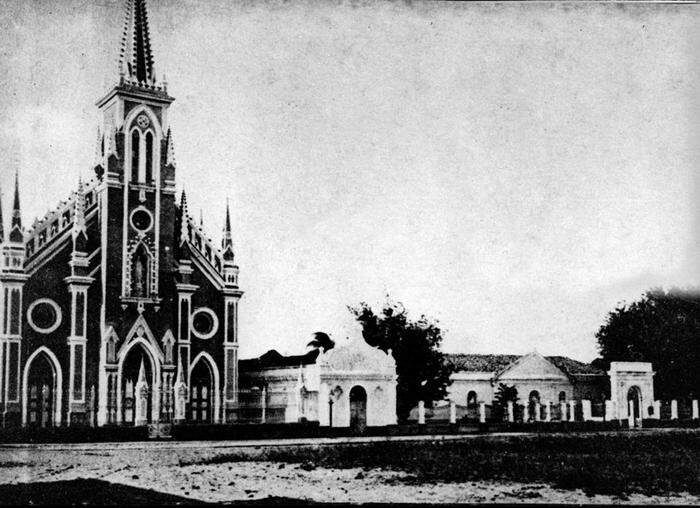 Col&eacute;gio da Imaculada e igreja em Fortaleza no final do s&eacute;culo 19 (reprodu&ccedil;&atilde;o)
