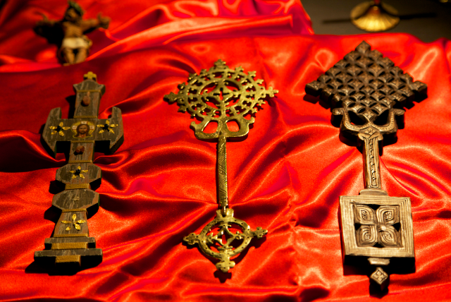 Exposi&ccedil;&atilde;o de Crucifixos RJ