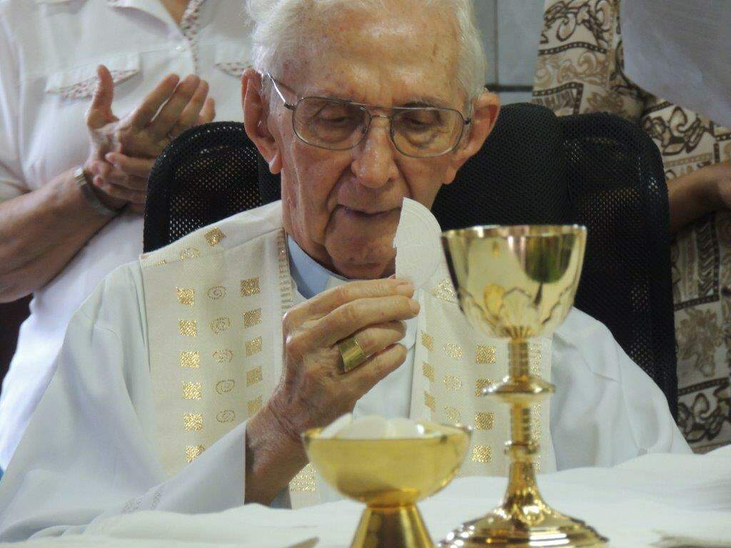 dom newtom_diocese do crato dom newtom_diocese do crato