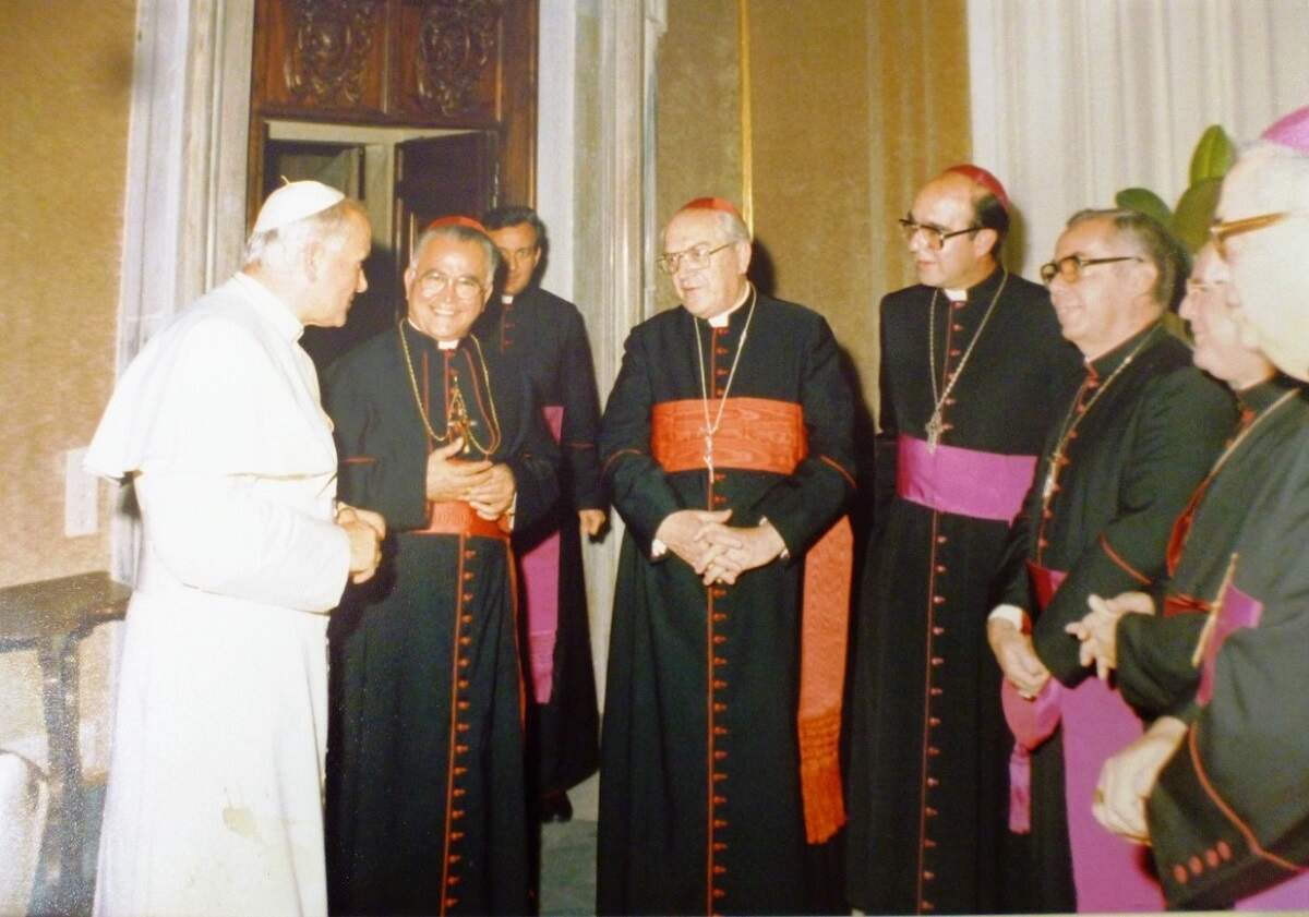 Com a morte dos papas Paulo VI e João Paulo I, João Paulo II confirmou a conferência para janeiro e fevereiro de 1979, sendo sua primeira viagem internacional 