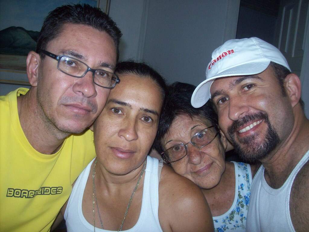 Iraydes Fonseca Martins com seus filhos 