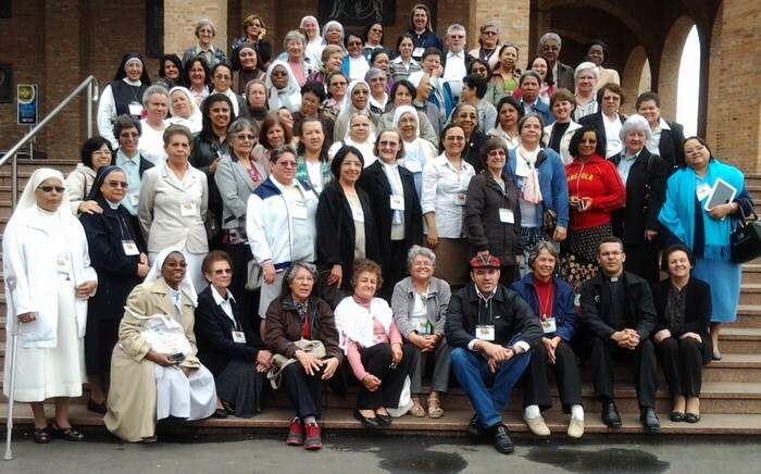 Grupo reunido em Aparecida