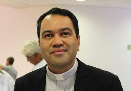 Padre Eliel Moreira