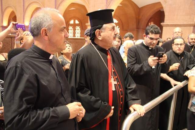 Patriarca da Igreja Católica Siríaca reza no Santuário Nacional por cristãos perseguidos - Foto Imprensa Santuário Nacional