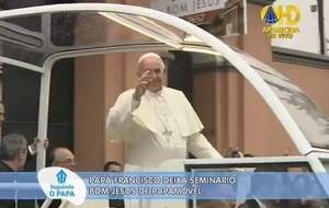 papa_acenando