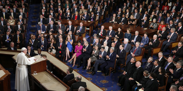Papa Congresso - Associated Press