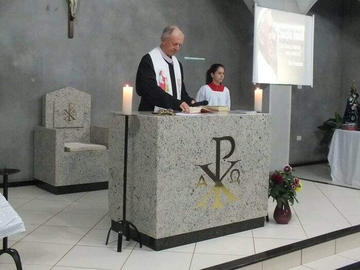 Pe. In&aacute;cio Gebert, coordenador das miss&otilde;es em Sombrio
