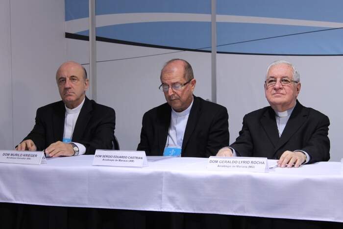 Primeira coletiva da 52&ordf; AG da CNBB (5)