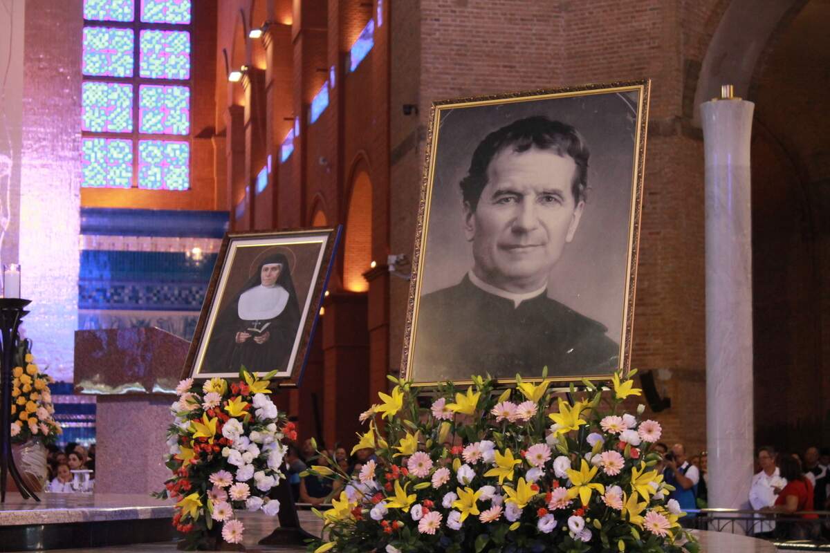 Família Salesiana abre ano bicentenário de Dom Bosco no Santuário Nacional