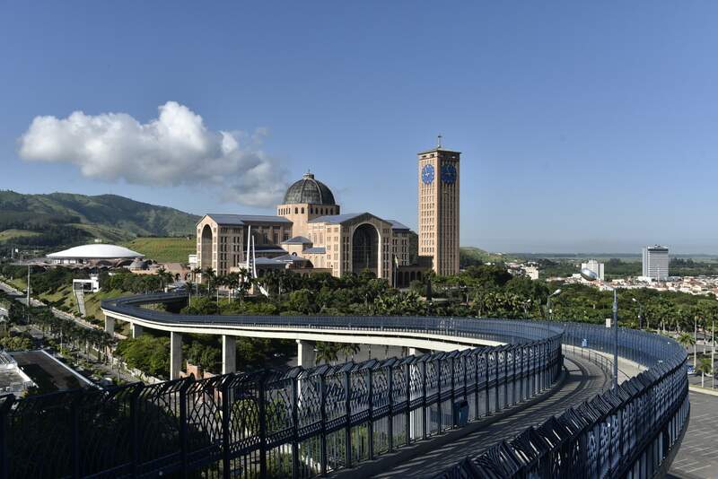 Santuário Nacional de Aparecida vista da passarela Foto: Thiago Leon
