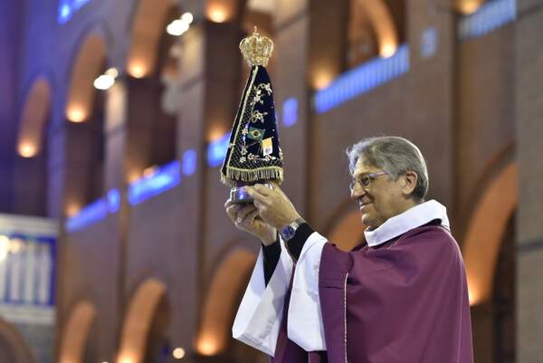 Imagem da M&atilde;e Aparecida segue em peregrina&ccedil;&atilde;o pela Arquidiocese da Para&iacute;ba - Foto: Thiago Leon